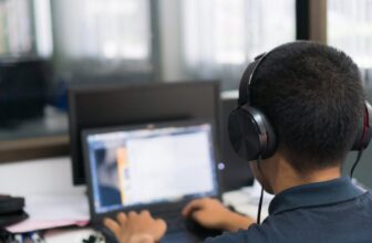 Monitoring College students’ Chatbot Conversations Is Huge Enterprise Now